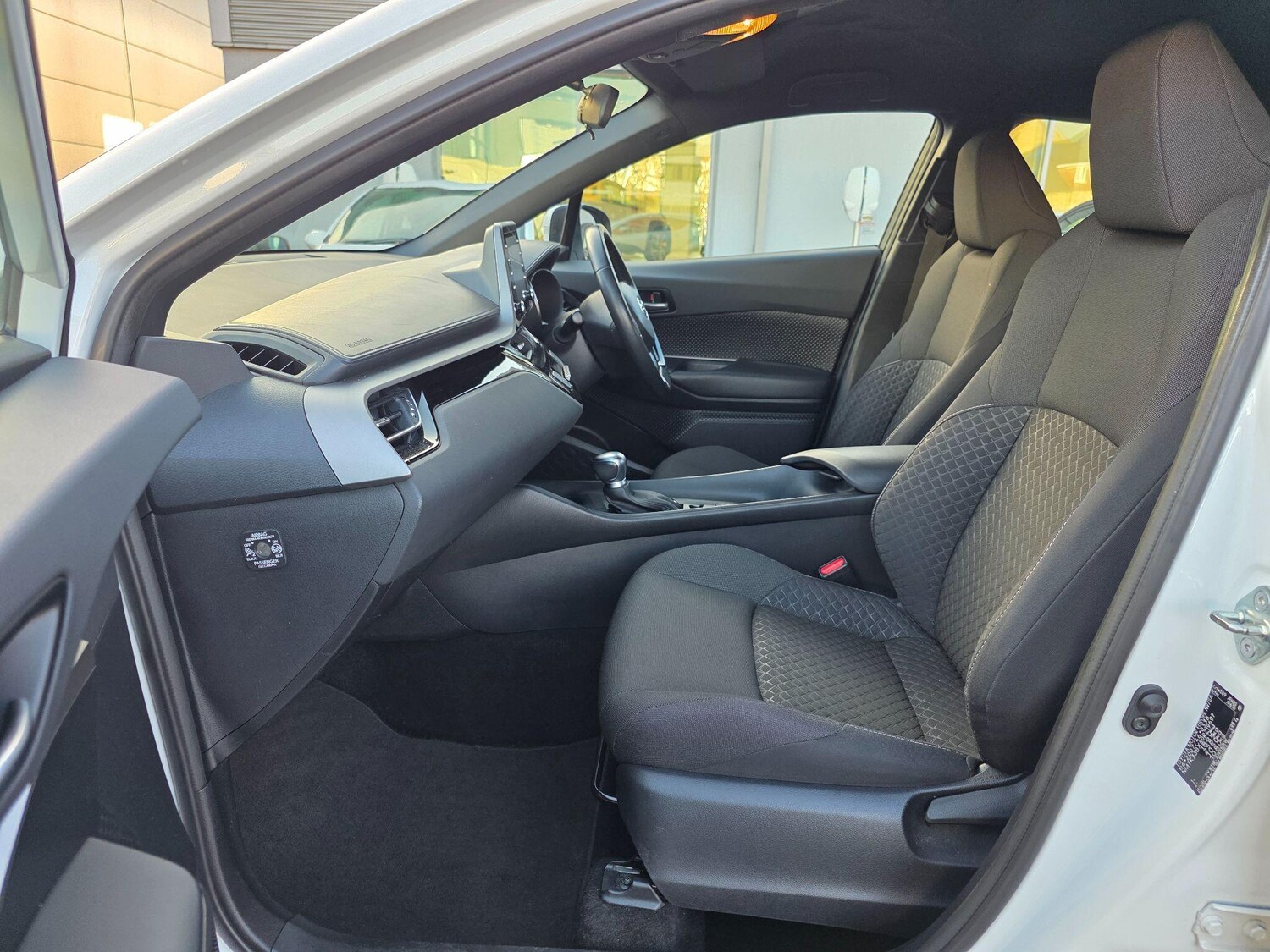 Used Toyota C-HR 2022 for sale - 77439808: Photo 12