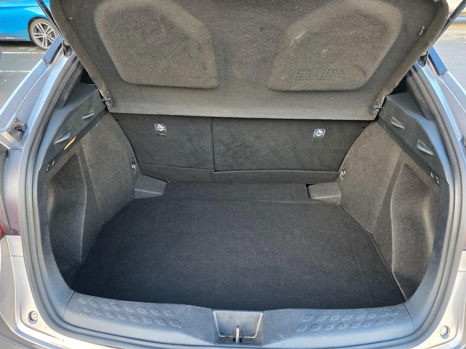 Used Toyota C-HR 2018 for sale - 76887250: Photo 16