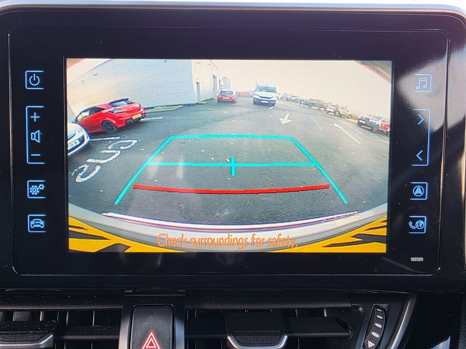 Used Toyota C-HR 2018 for sale - 76887250: Photo 22