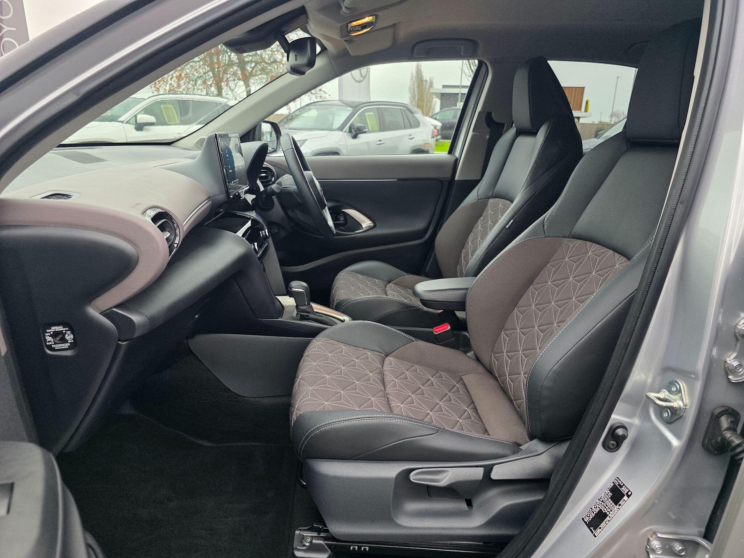 Used Toyota Yaris Cross 2022 for sale - 77166543: Photo 12