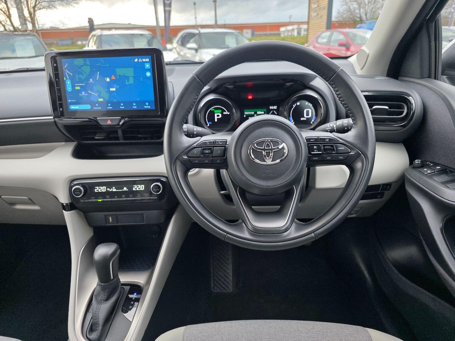 Used Toyota Yaris 2022 for sale - 77314605: Photo 8