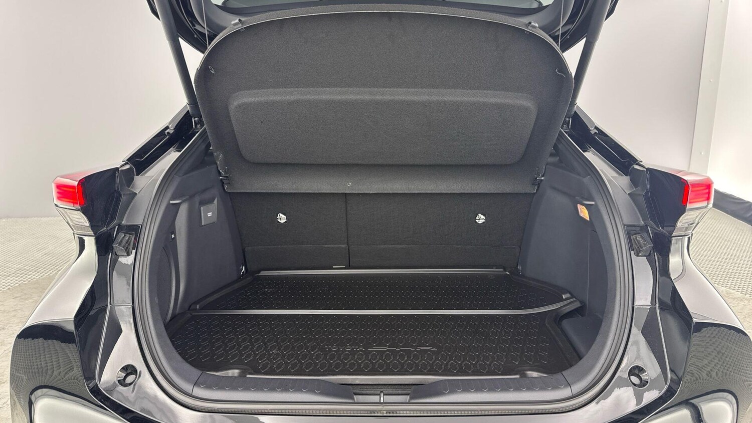 Used Toyota C-HR 2024 for sale - 77710208: Photo 16