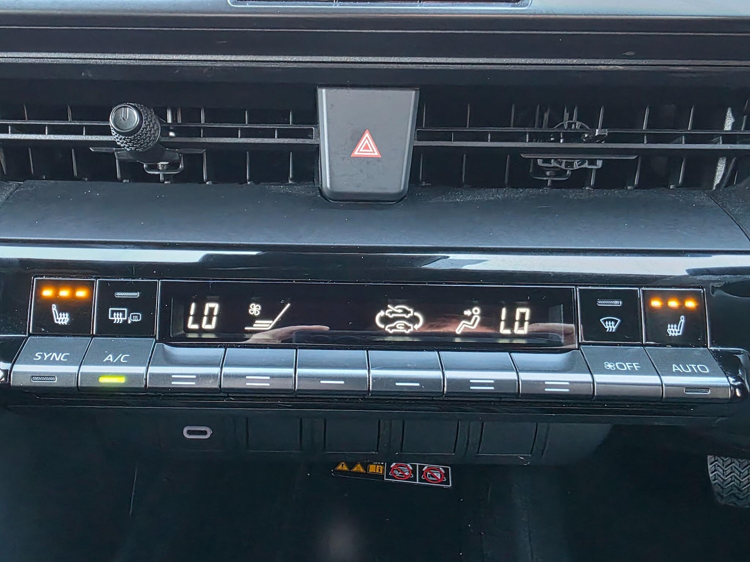 Used Toyota C-HR 2024 for sale - 77977914: Photo 23