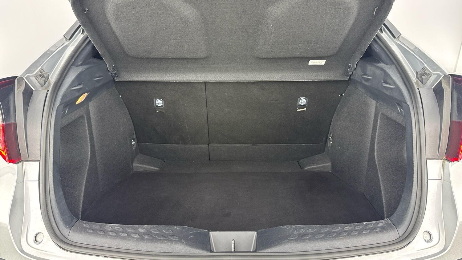 Used Toyota C-HR 2023 for sale - 77709598: Photo 16