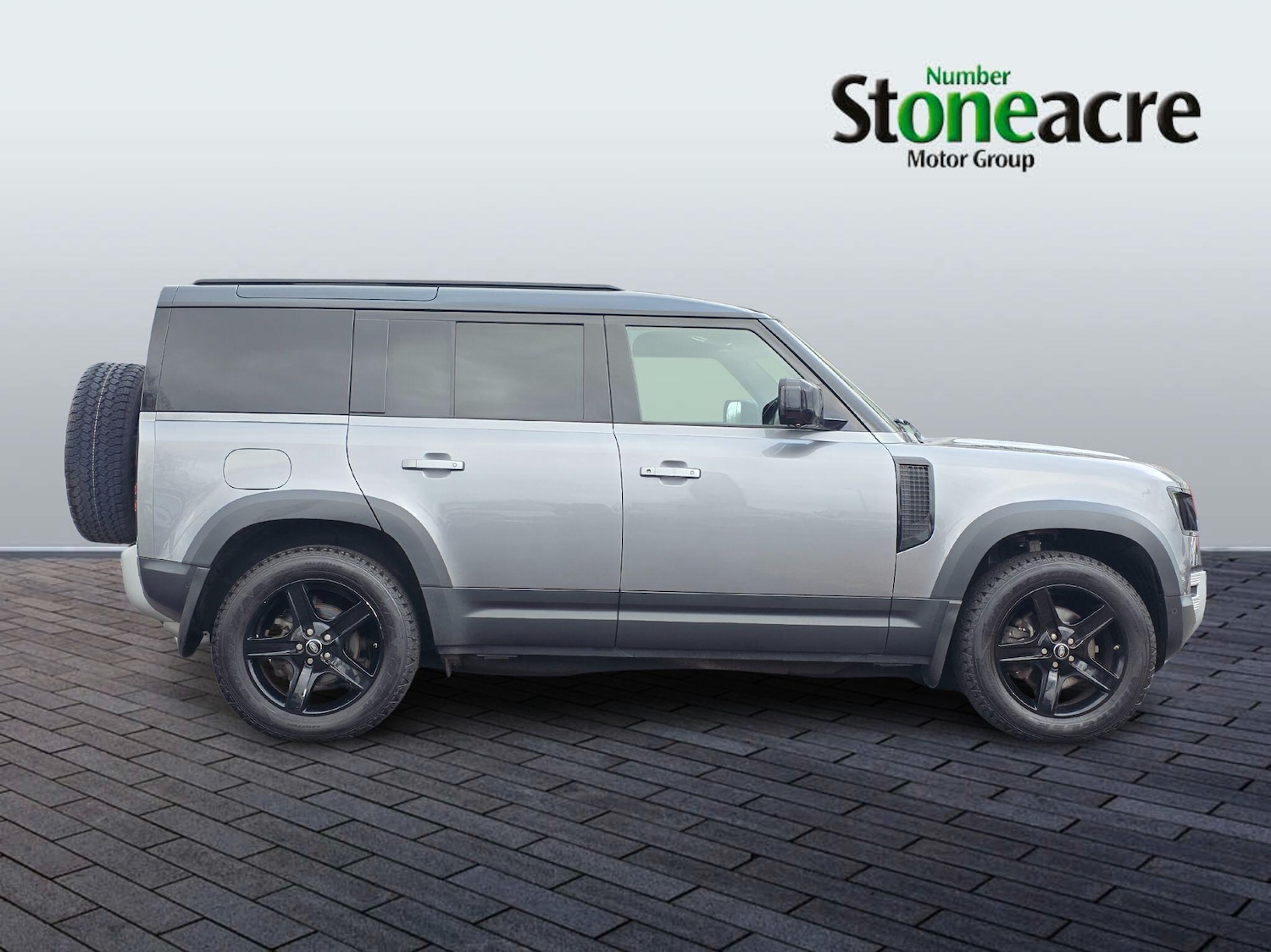 Used Land Rover Defender 110 for sale - 78215103: Photo 16