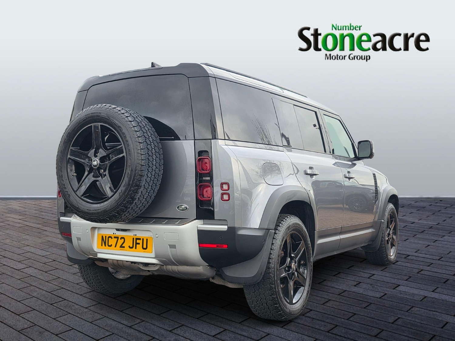 Used Land Rover Defender 110 for sale - 78215103: Photo 2