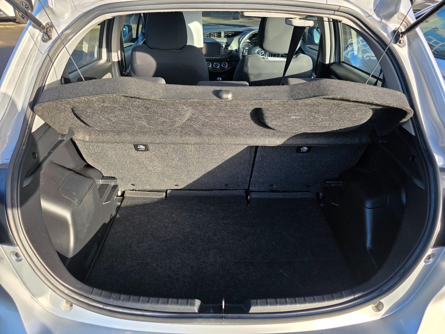 Used Toyota Yaris 2019 for sale - 76887101: Photo 16