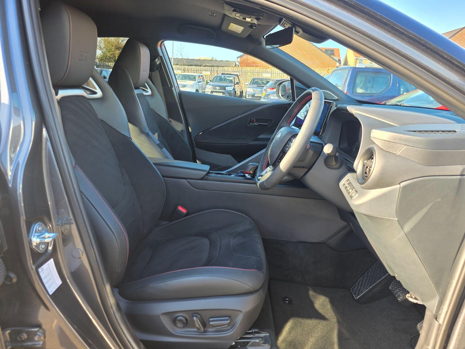 Used Toyota C-HR 2024 for sale - 77978402: Photo 13