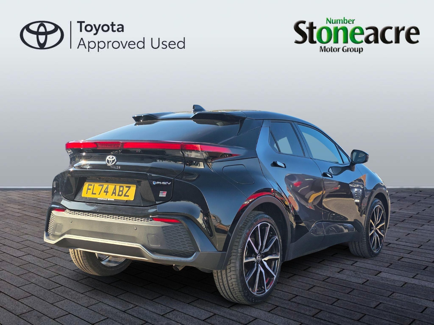 Used Toyota C-HR 2024 for sale - 77978402: Photo 2