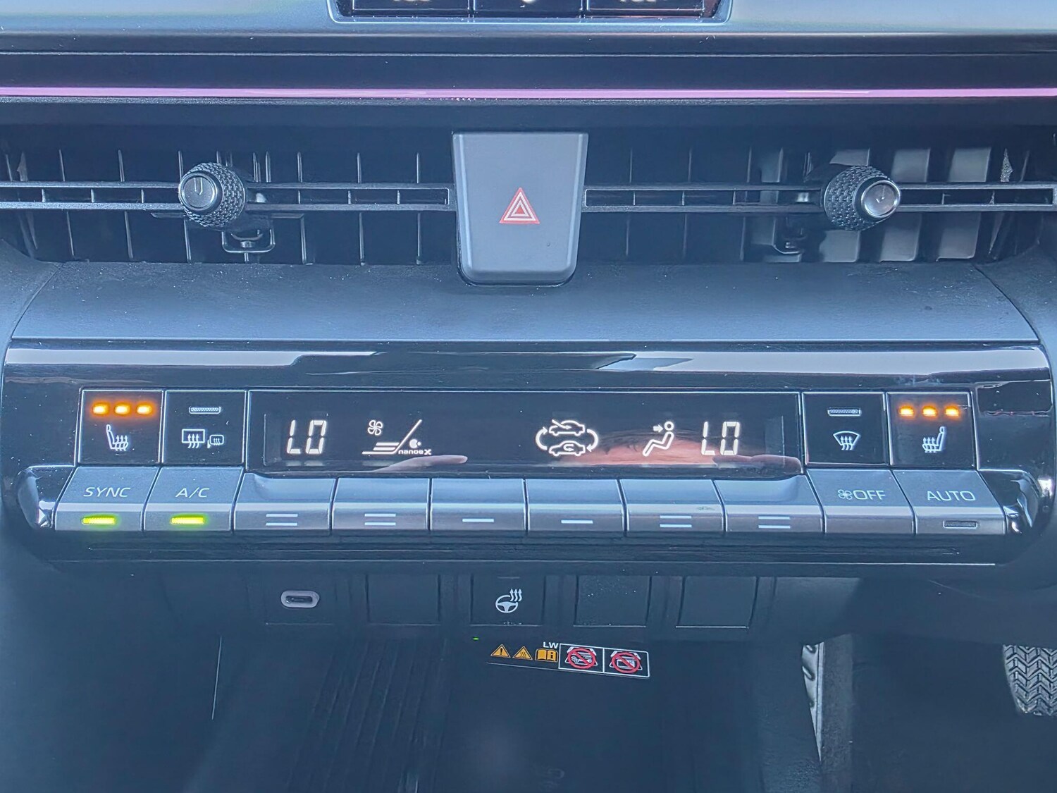 Used Toyota C-HR 2024 for sale - 77978402: Photo 23