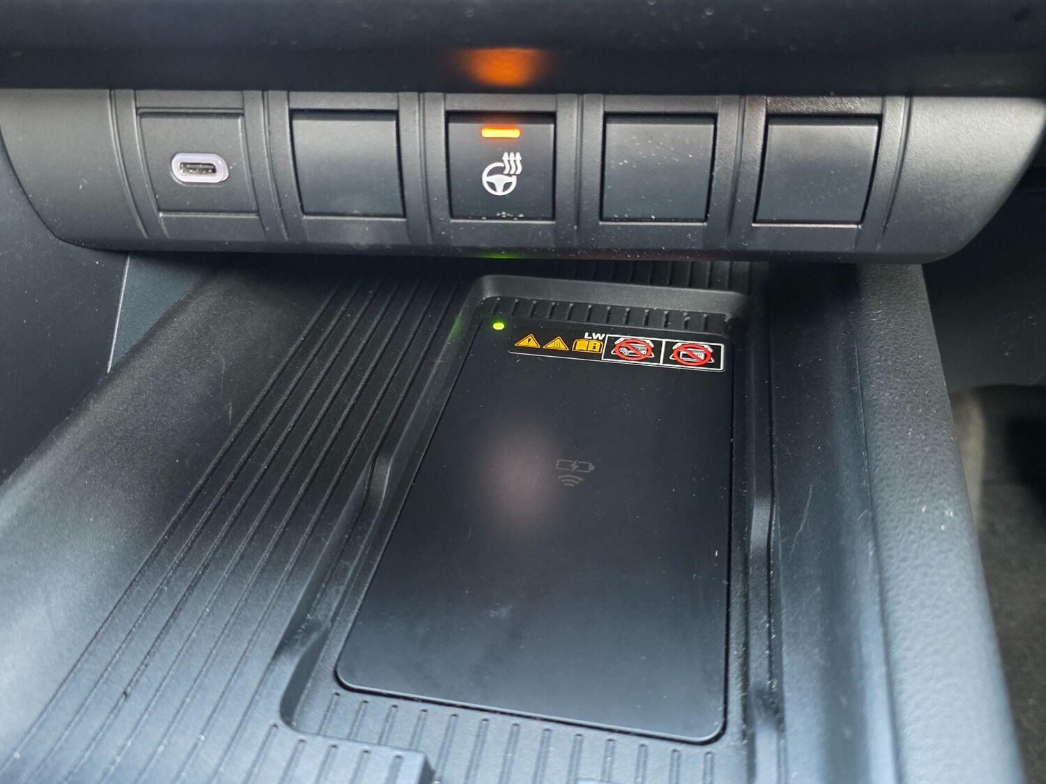 Used Toyota C-HR 2024 for sale - 77978402: Photo 24