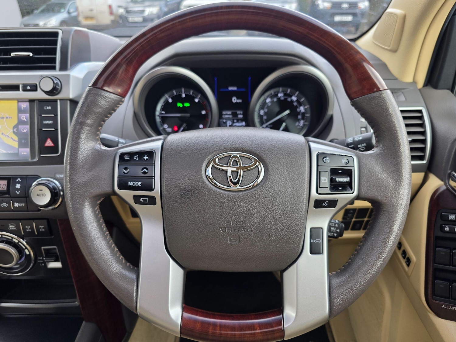 Used Toyota Land Cruiser 2017 for sale - 78170426: Photo 10