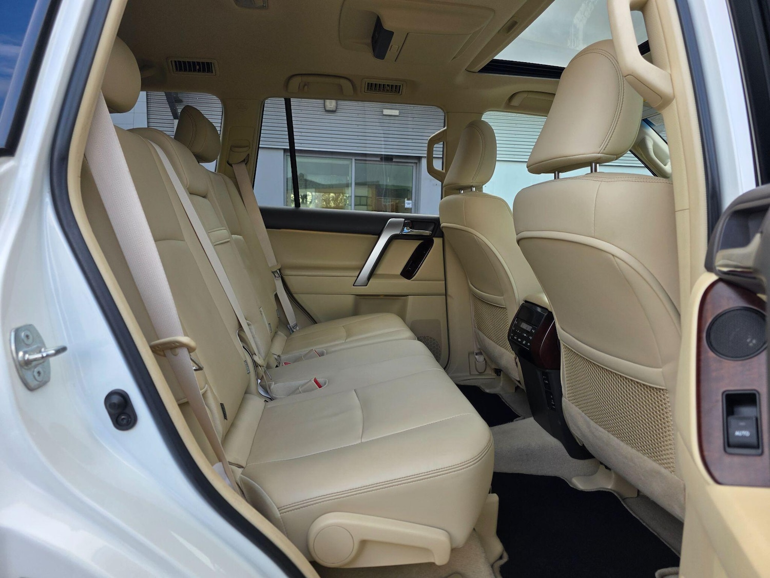 Used Toyota Land Cruiser 2017 for sale - 78170426: Photo 15