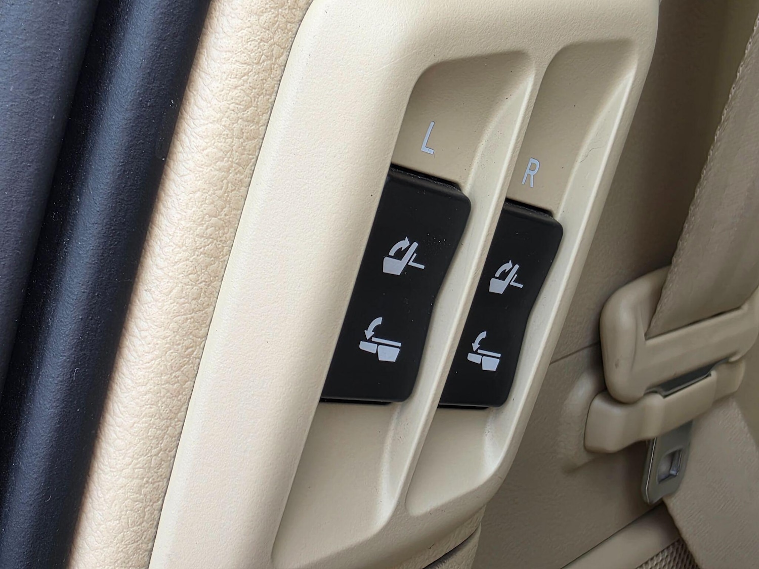 Used Toyota Land Cruiser 2017 for sale - 78170426: Photo 32