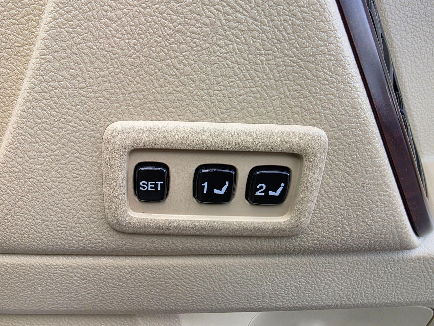 Used Toyota Land Cruiser 2017 for sale - 78170426: Photo 34