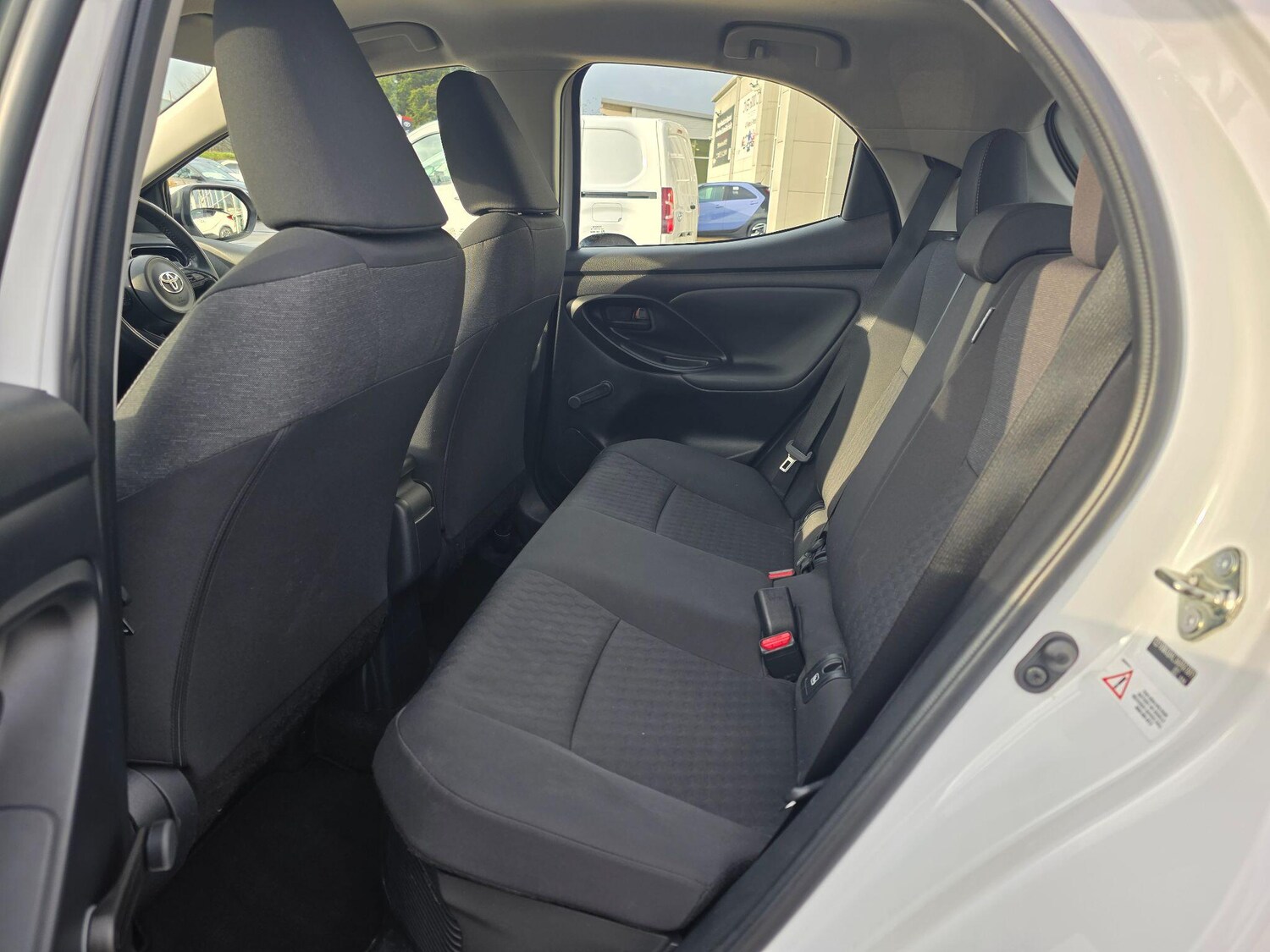 Used Toyota Yaris for sale - 77575334: Photo 14