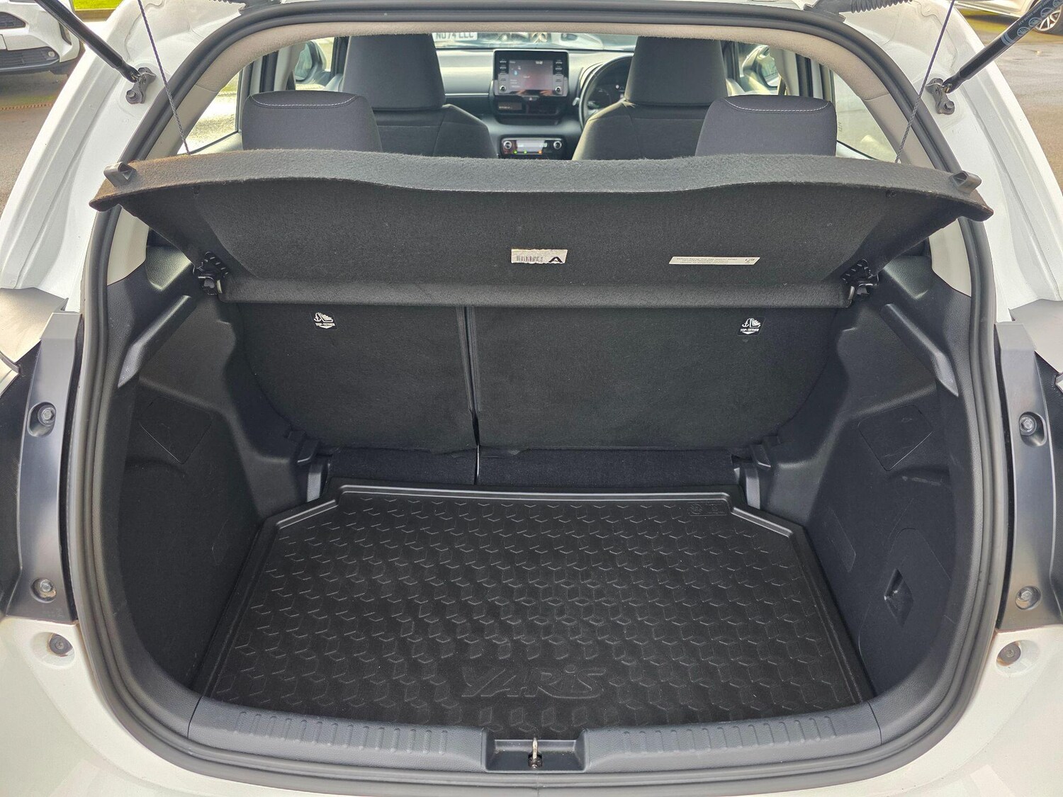 Used Toyota Yaris for sale - 77575334: Photo 16