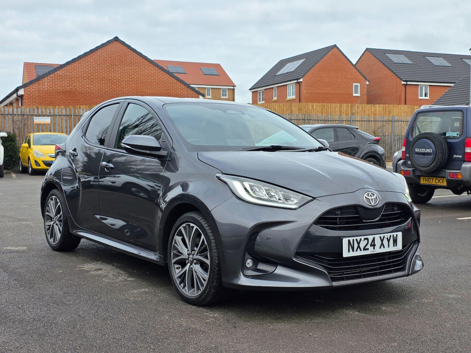 Used Toyota Yaris 2024 for sale - 77710360: Photo 1