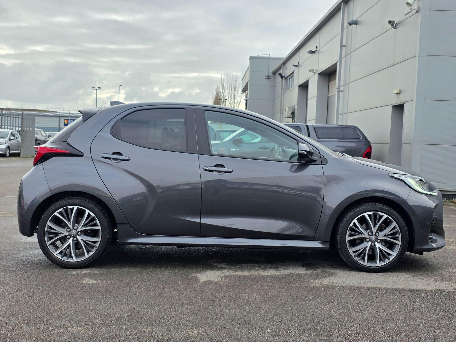 Used Toyota Yaris 2024 for sale - 77710360: Photo 19