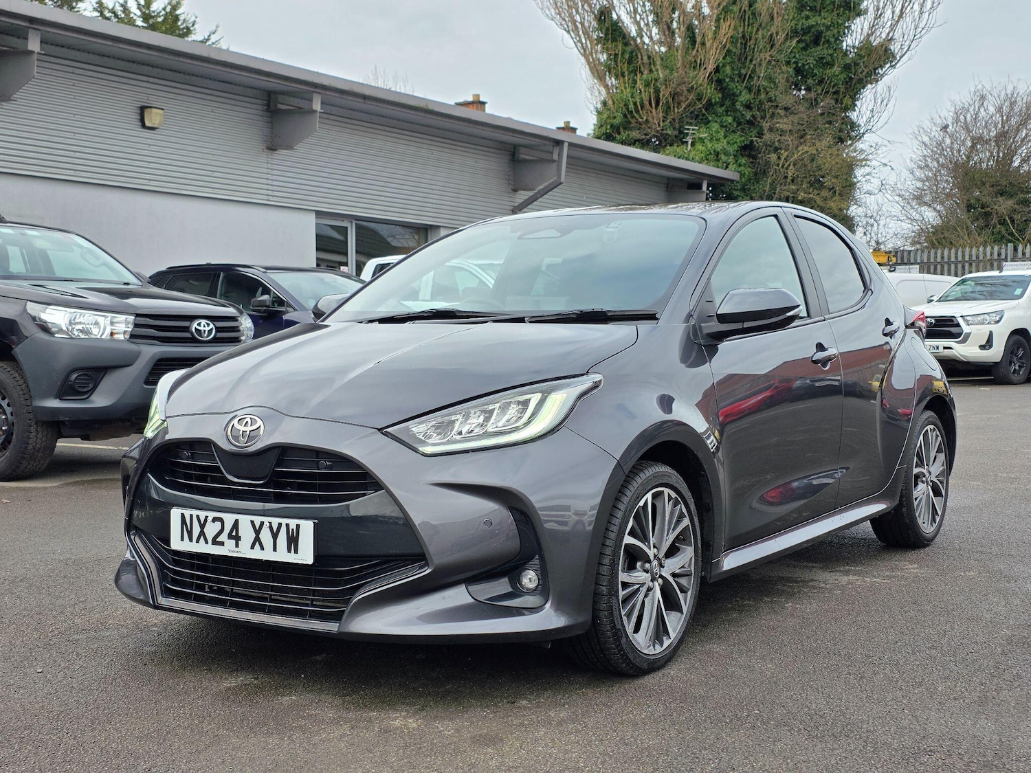 Used Toyota Yaris 2024 for sale - 77710360: Photo 5