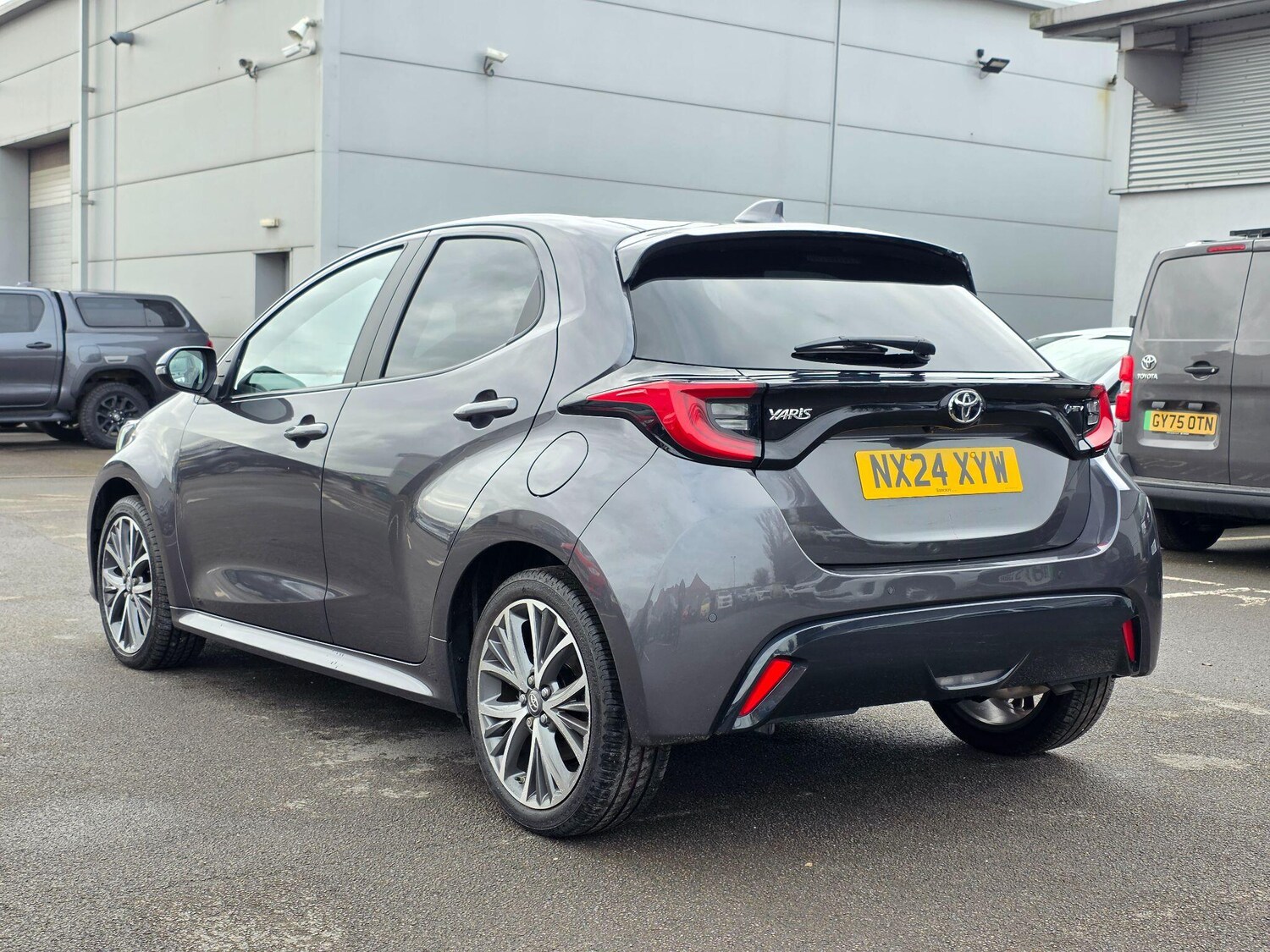 Used Toyota Yaris 2024 for sale - 77710360: Photo 6