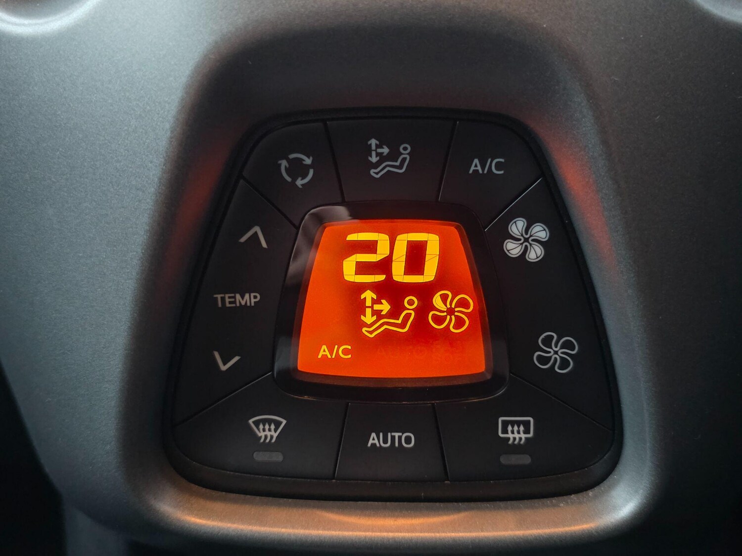 Used Toyota AYGO 2021 for sale - 76592764: Photo 24