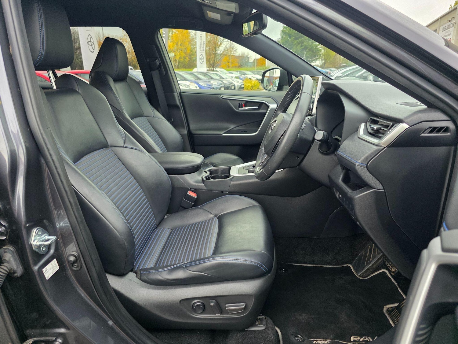 Used Toyota RAV4 2021 for sale - 76592770: Photo 13