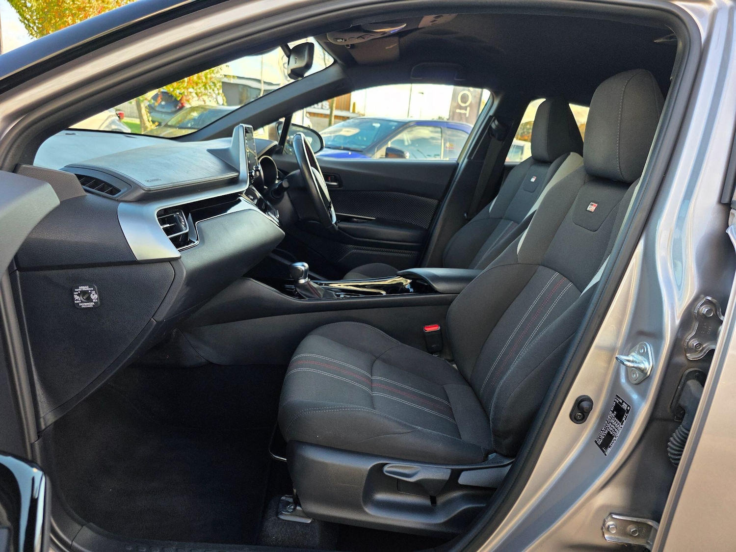 Used Toyota C-HR 2022 for sale - 77144077: Photo 12