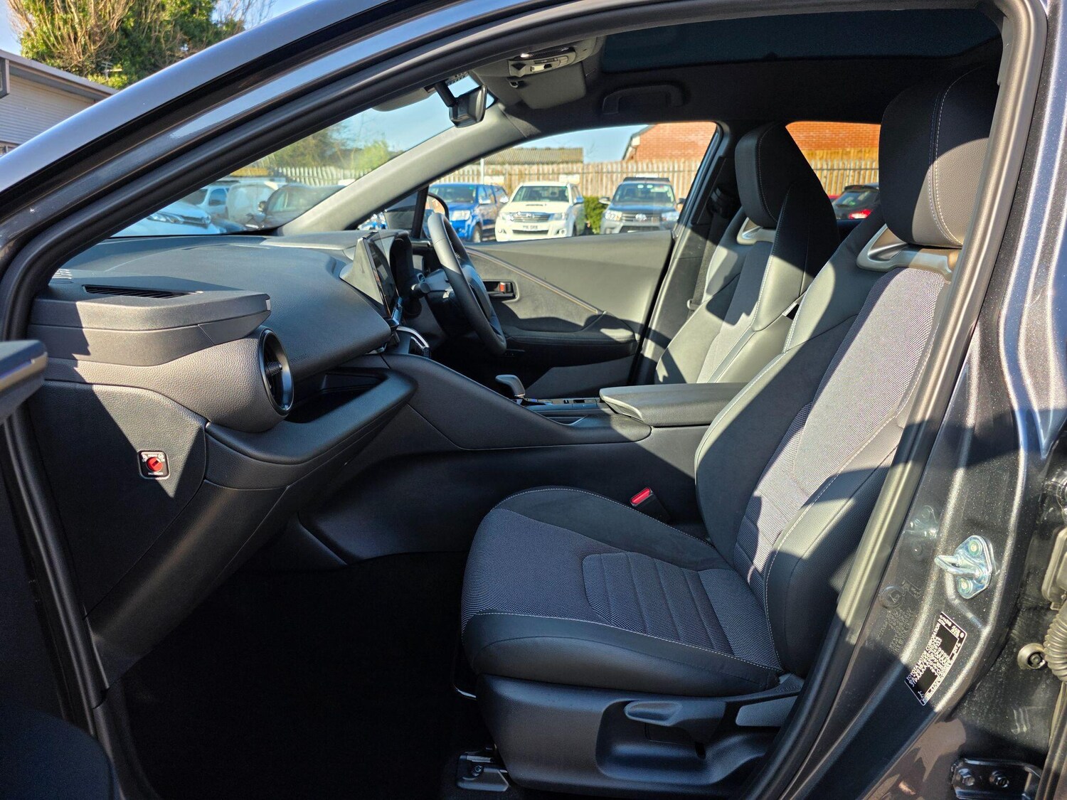 Used Toyota C-HR 2025 for sale - 77978084: Photo 12