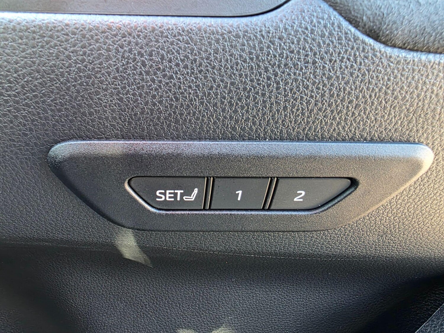 Used Toyota C-HR 2025 for sale - 77978084: Photo 27