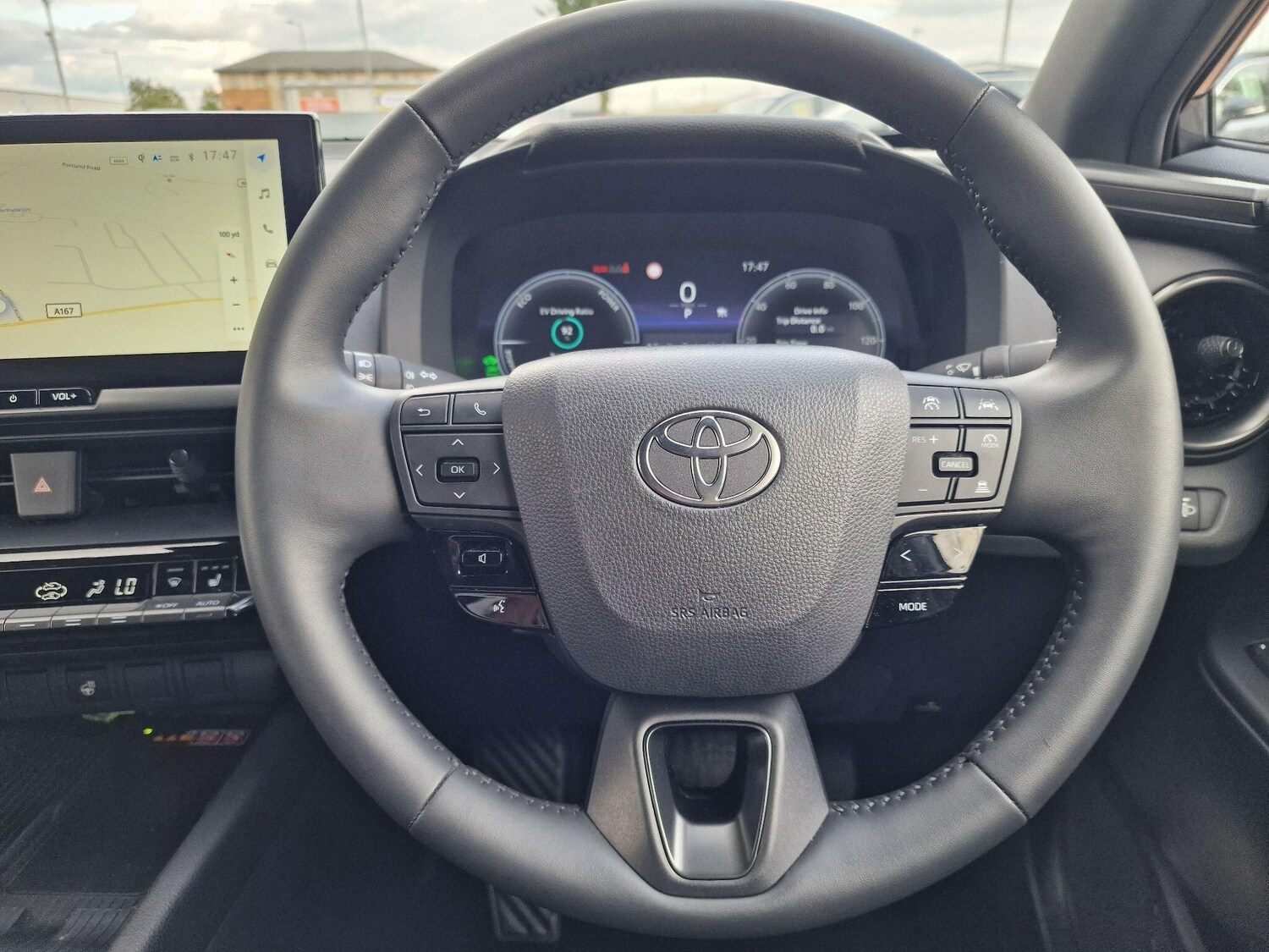 Used Toyota C-HR 2024 for sale - 76247790: Photo 10