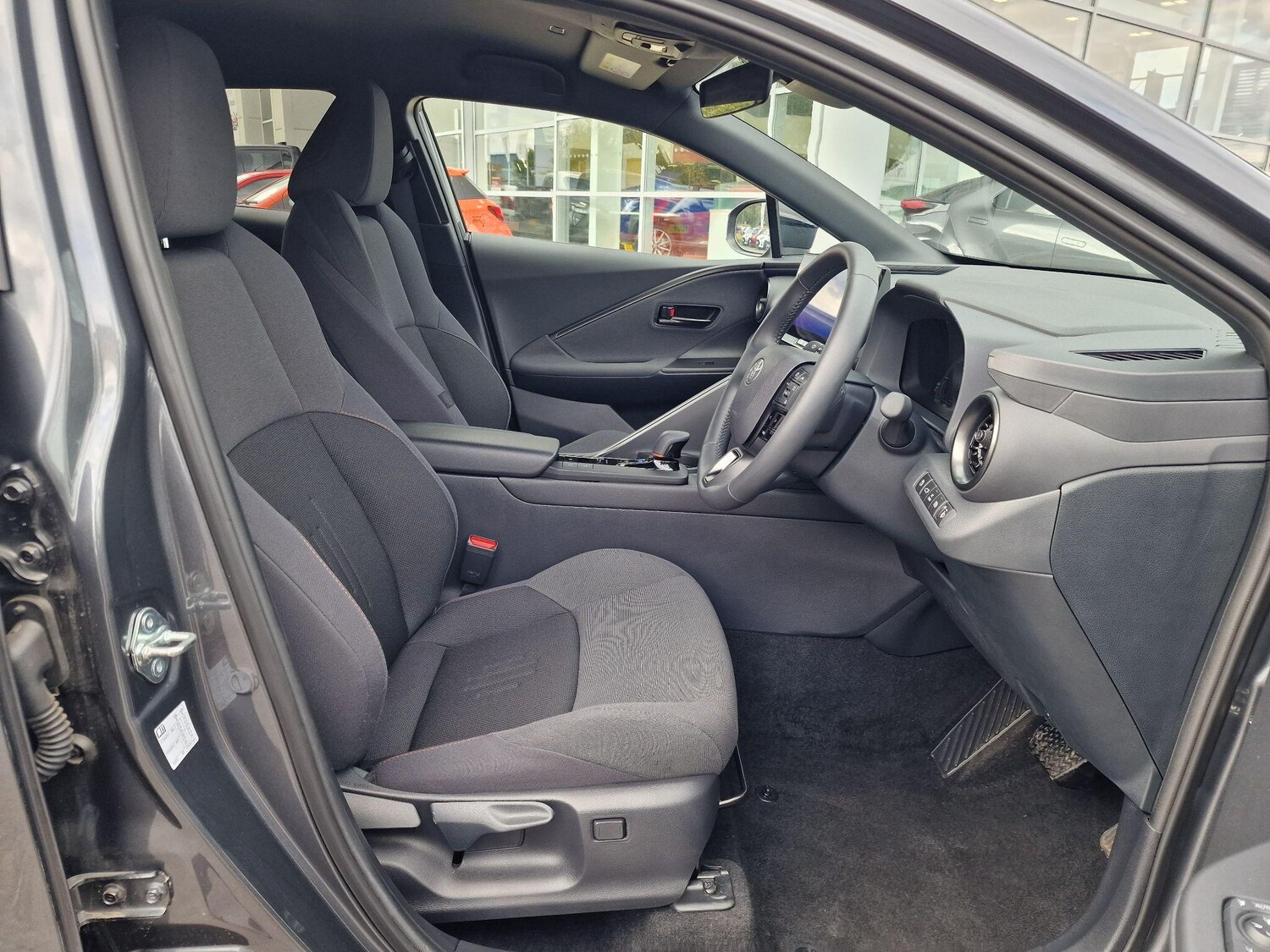 Used Toyota C-HR 2024 for sale - 76247790: Photo 13