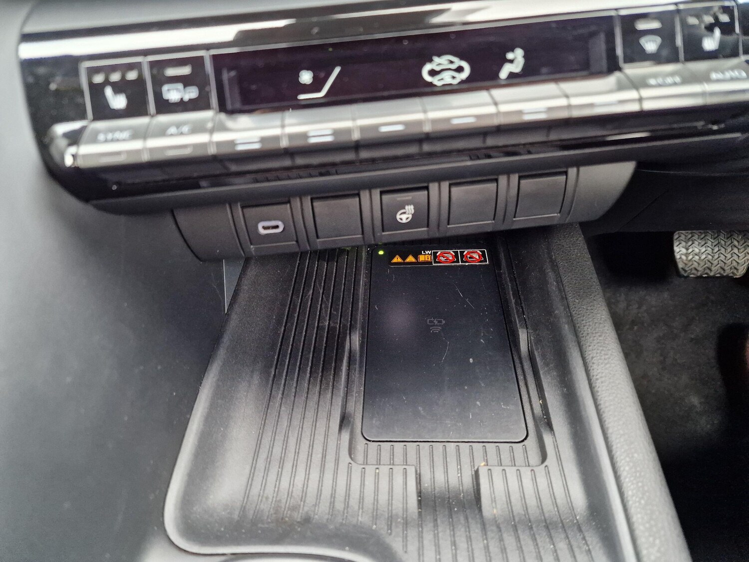 Used Toyota C-HR 2024 for sale - 76247790: Photo 23