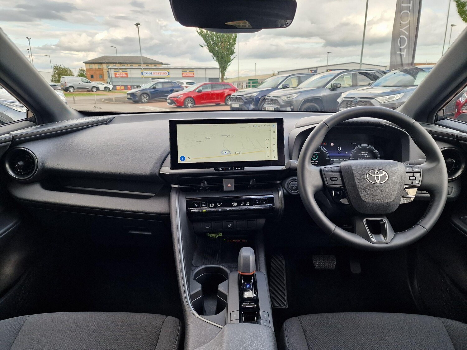 Used Toyota C-HR 2024 for sale - 76247790: Photo 7