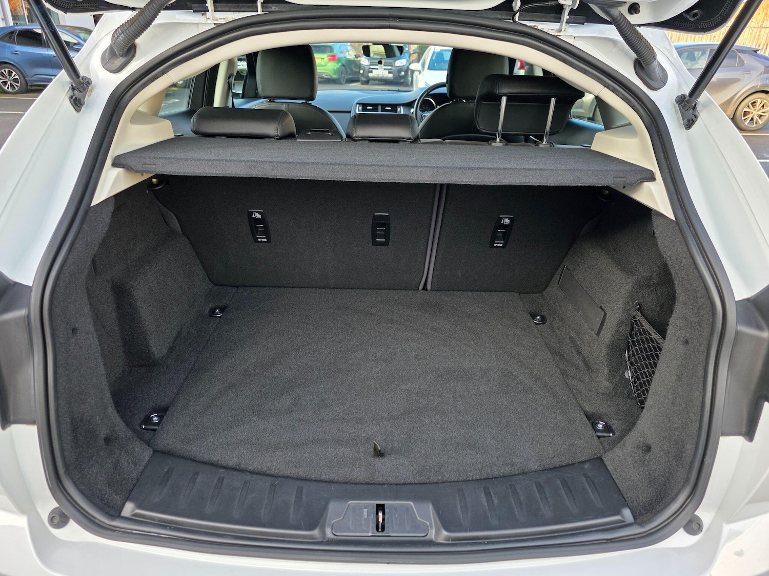 Used Jaguar E-Pace 2019 for sale - 76975559: Photo 14