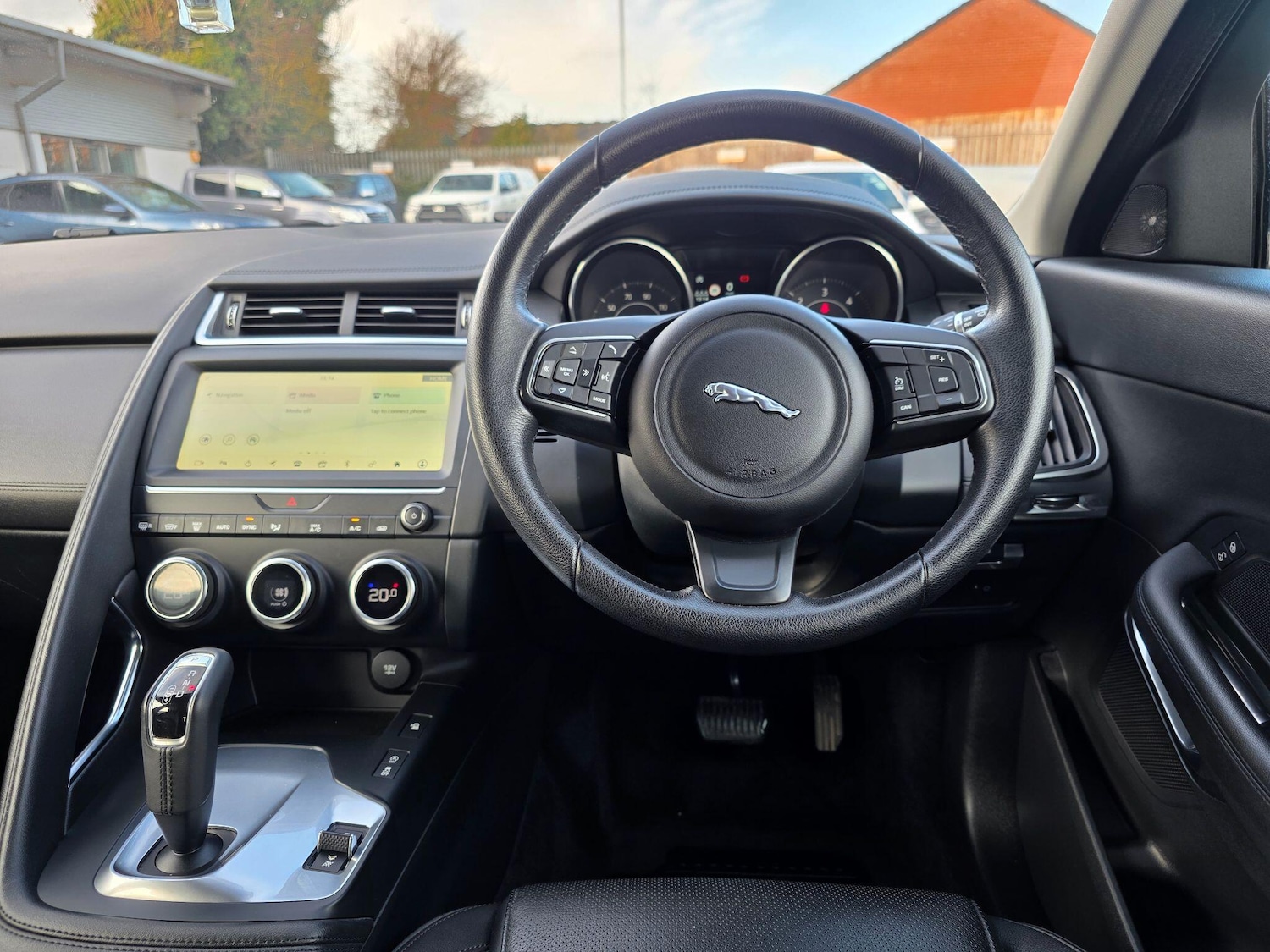 Used Jaguar E-Pace 2019 for sale - 76975559: Photo 6