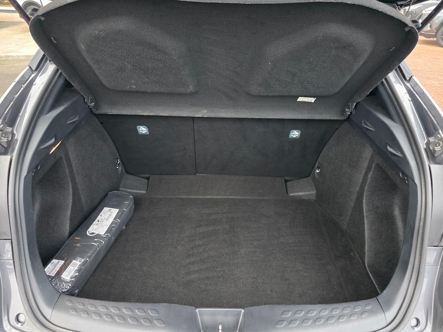 Used Toyota C-HR 2018 for sale - 77029683: Photo 16