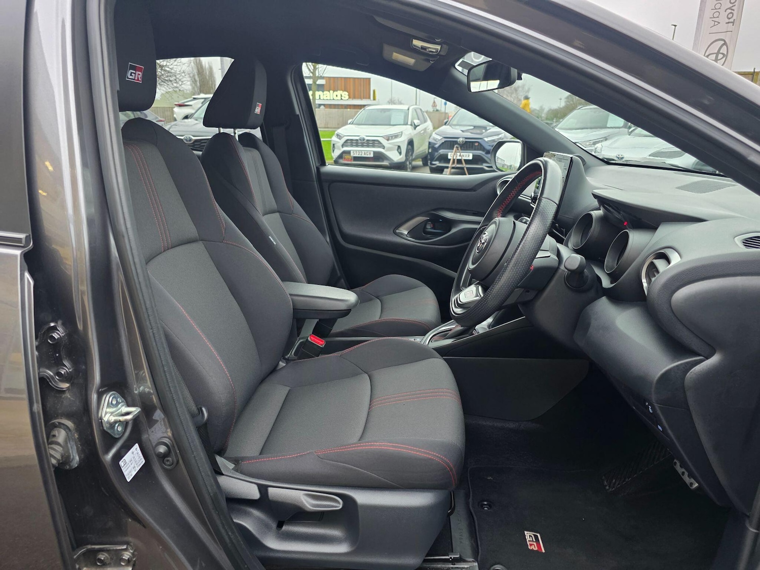 Used Toyota Yaris for sale - 77658125: Photo 13