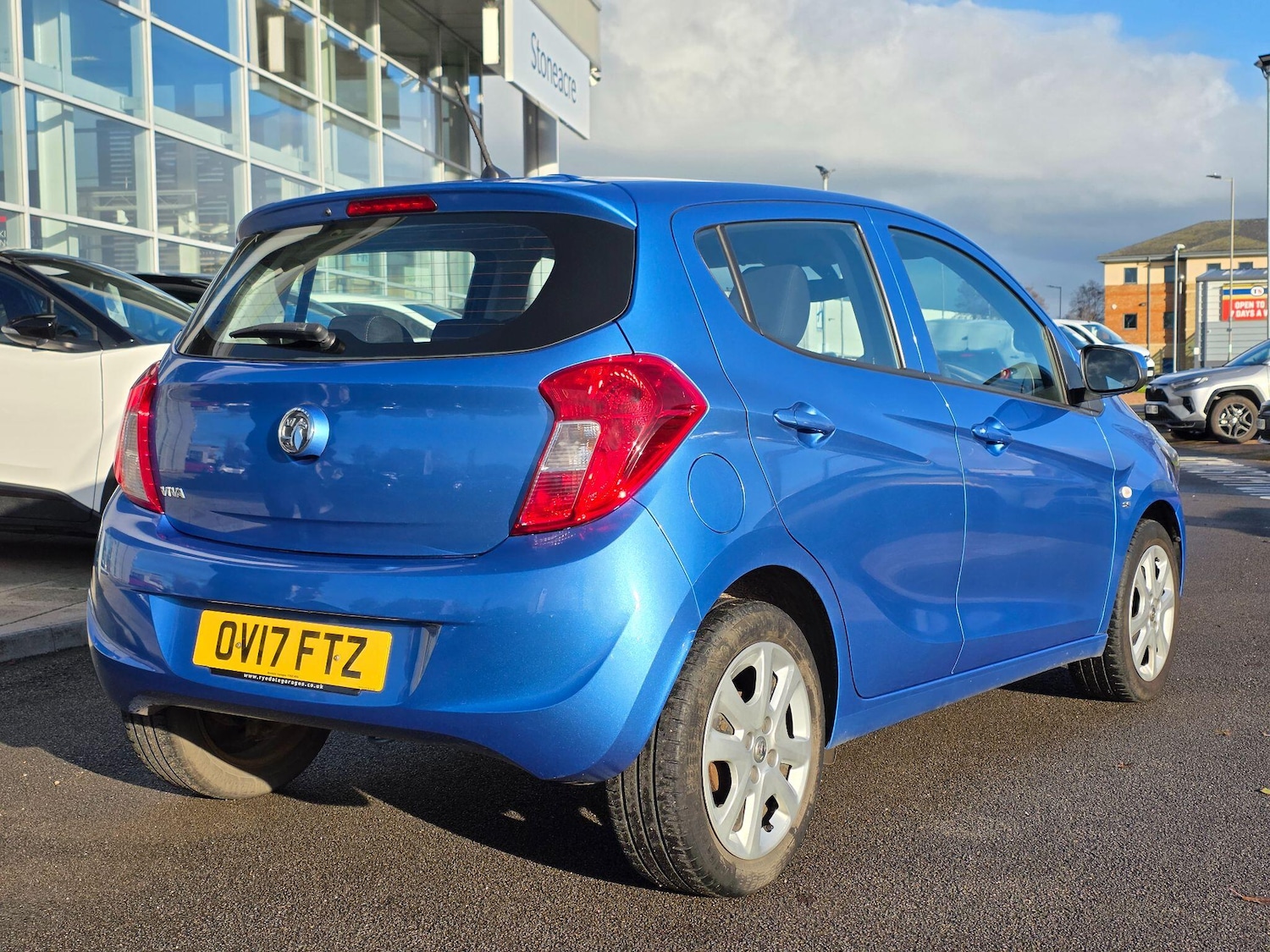 Used Vauxhall Viva 2017 for sale - 76702237: Photo 2