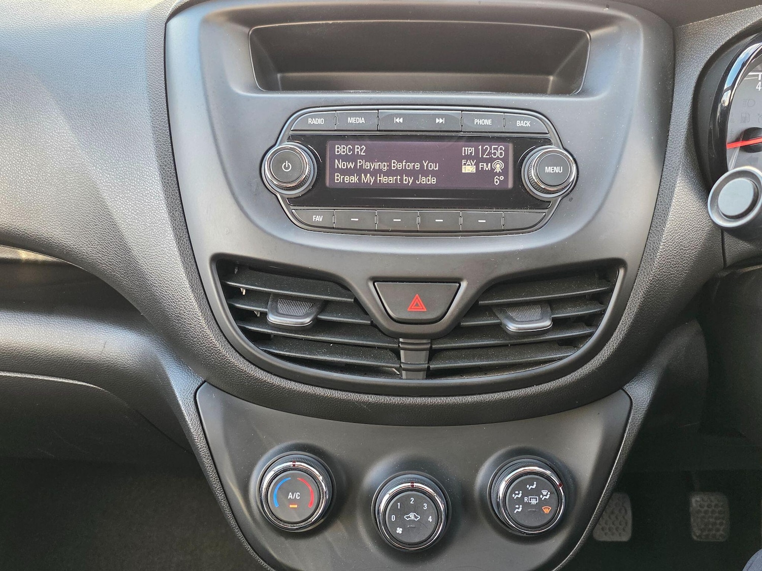 Used Vauxhall Viva 2017 for sale - 76702237: Photo 7