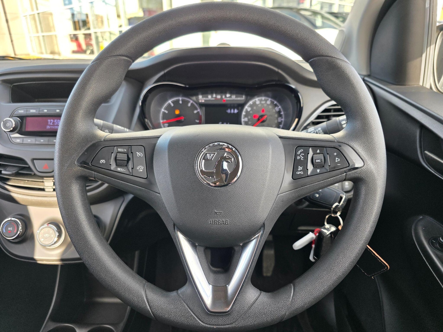 Used Vauxhall Viva 2017 for sale - 76702237: Photo 8