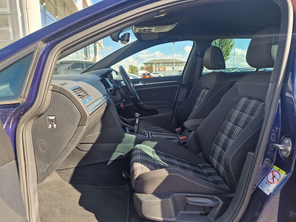 Used Volkswagen Golf 2018 for sale - 76059647: Photo 10