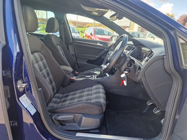 Used Volkswagen Golf 2018 for sale - 76059647: Photo 11