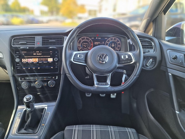 Used Volkswagen Golf 2018 for sale - 76059647: Photo 6