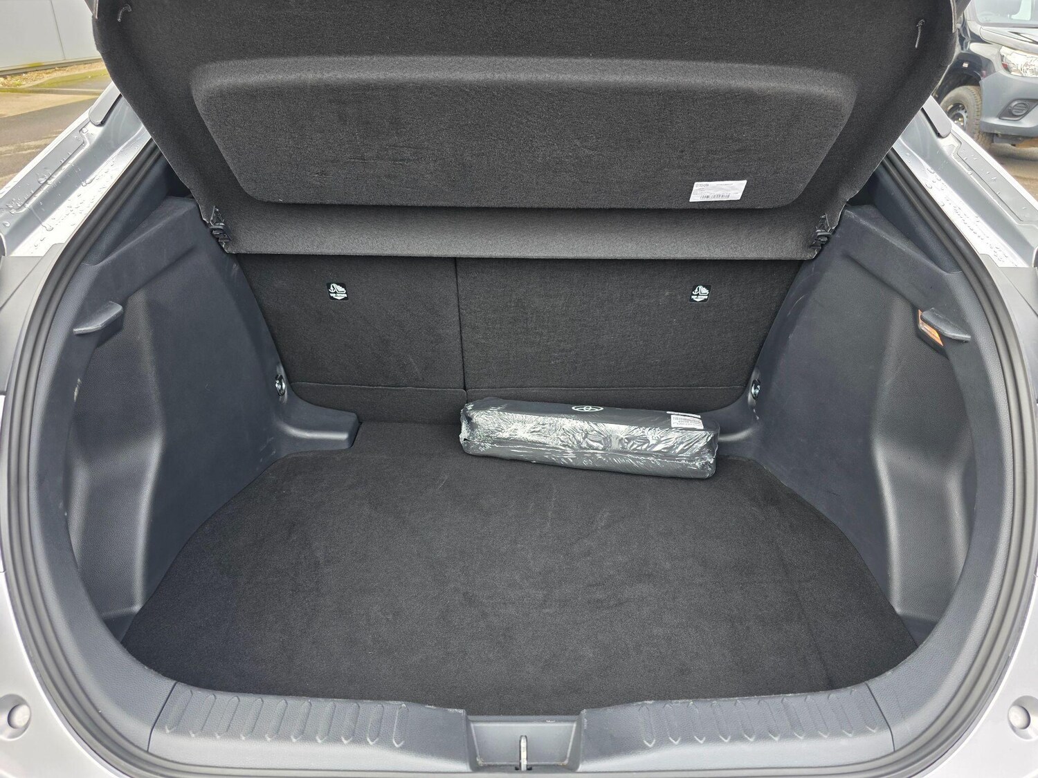 Used Toyota C-HR 2025 for sale - 77710245: Photo 16