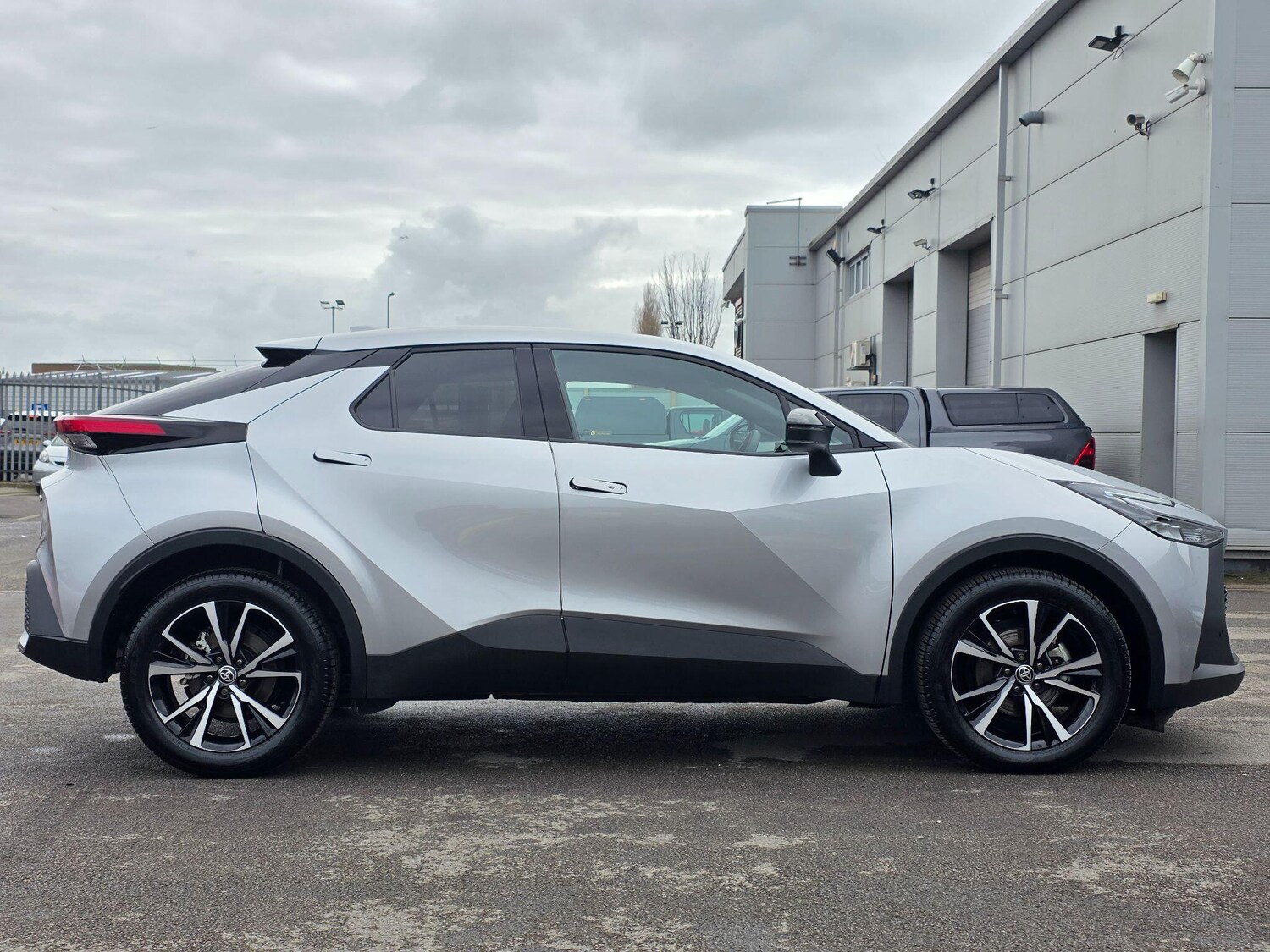 Used Toyota C-HR 2025 for sale - 77710245: Photo 18