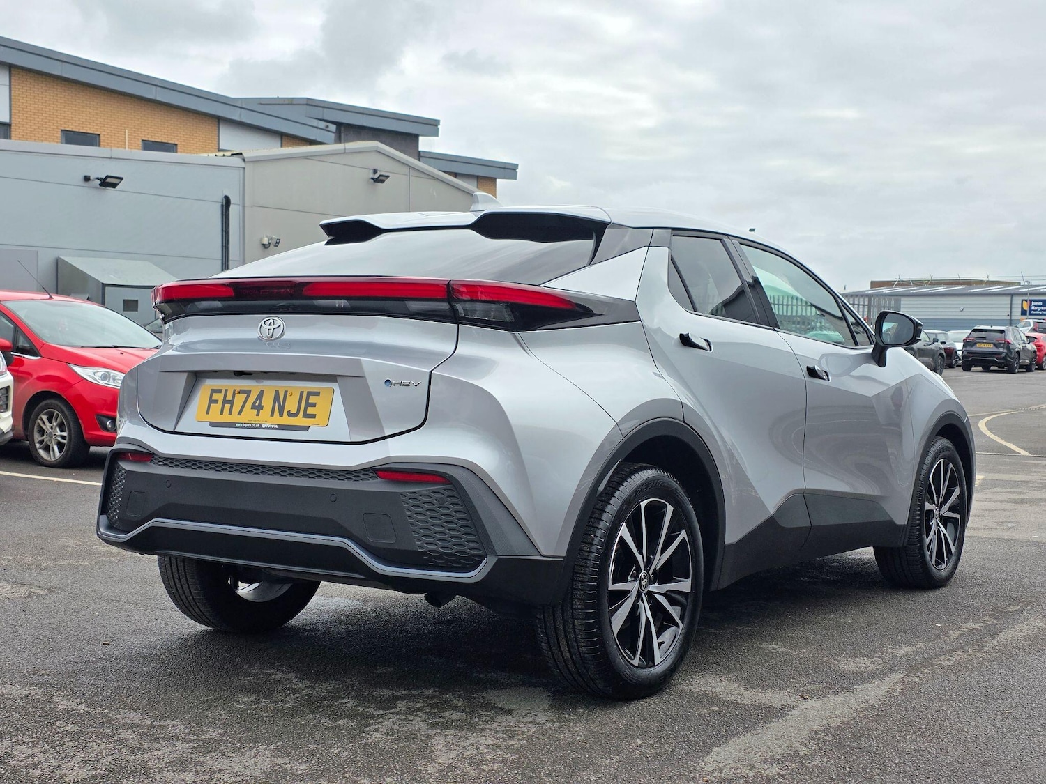 Used Toyota C-HR 2025 for sale - 77710245: Photo 2