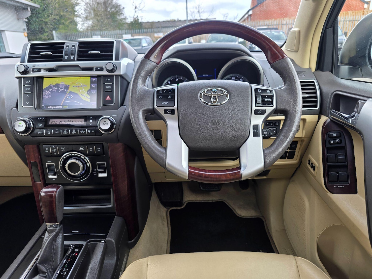 Used Toyota Land Cruiser 2017 for sale - 78127302: Photo 8