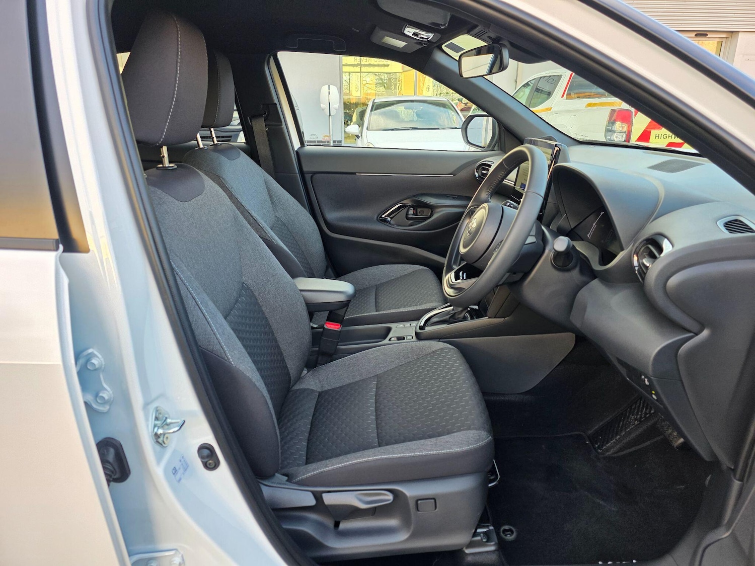 Used Toyota Yaris Cross 2025 for sale - 77162742: Photo 13