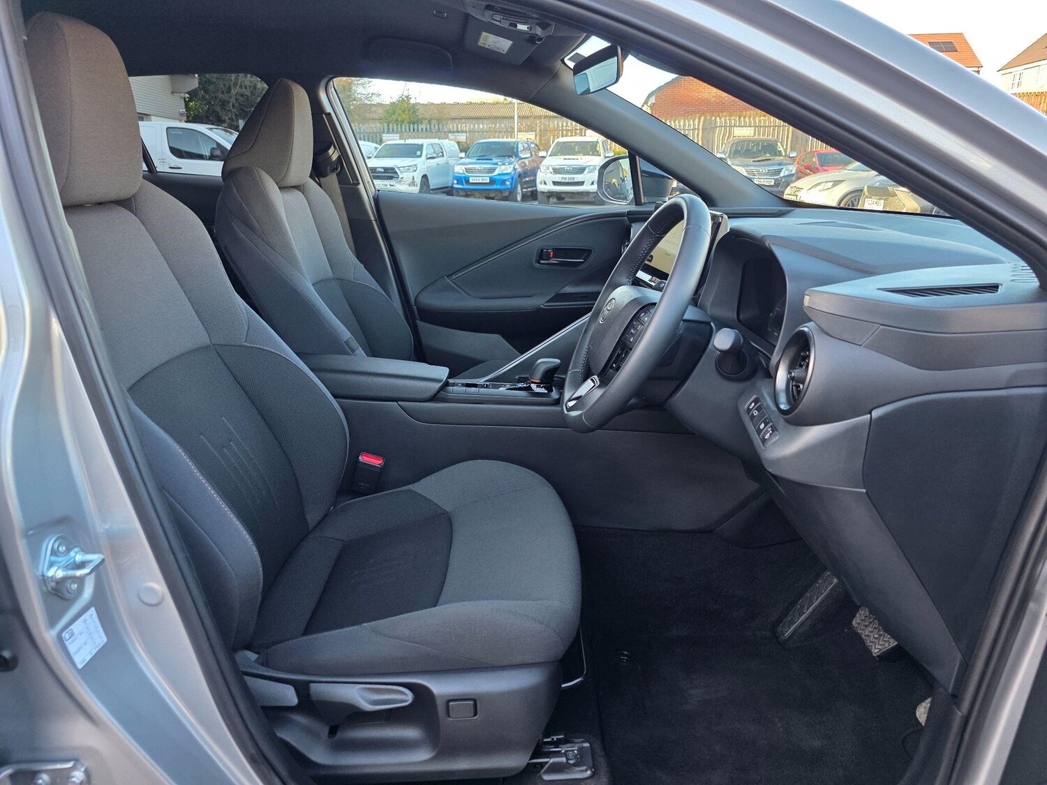 Used Toyota C-HR 2025 for sale - 77993332: Photo 13